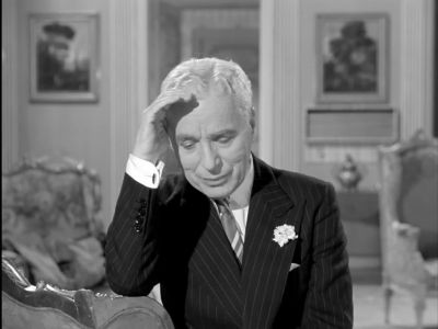 I'd sooner be thought a successful crook than a destitute monarch - A King in New York