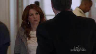 I'd taken my supper
back to my apartment - Dead Over Heels: An Aurora Teagarden Mystery