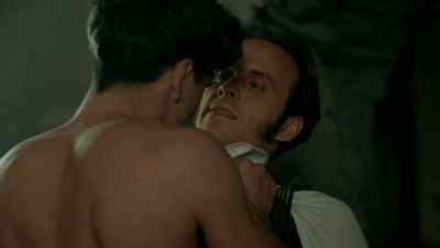 I'd tell you who I was,
why I was here, - Grand Hotel