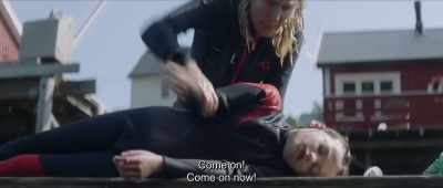 Ida, you were supposed
to look after her! - Breaking Surface