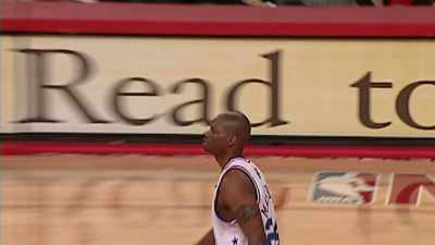 ¡Jamal Mashburn
no para de anotar! - We Beat the Dream Team