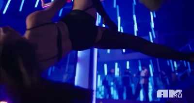 ♪ If you a bad chick,
let me hear you say, yeah ♪ - How High 2