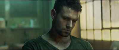 If it ain't human, - The Last Boy on Earth