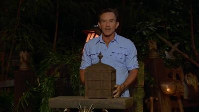 If anybody has an advantage
or an idol, - Survivor