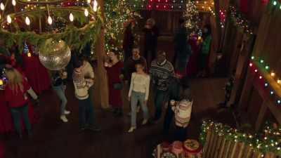 If anybody can put on
a Christmas party, - Navigating Christmas