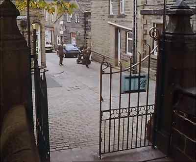 If anybody sees this,
I'm not with you. - Last of the Summer Wine