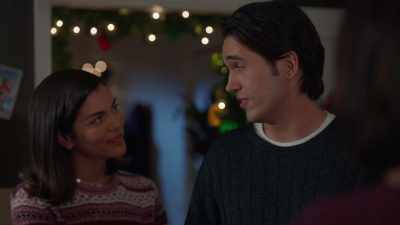 If anyone knows how important
this house is, it's her. - Christmas on Cherry Lane