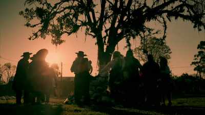 IF ANYONE KNOWS WHAT IT IS,
IT HAS TO BE THEM. - Expedition Mungo