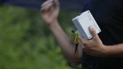 If anything comes
within a hundred foot radius,
detects a vibration, - Expedition Bigfoot