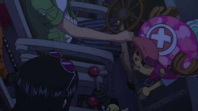 If anything happens,
call with this Transponder Snail! - One Piece: Stampede