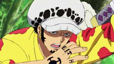 If we can catch someone from the marines
and make him spill what he knows, - One Piece Film Red