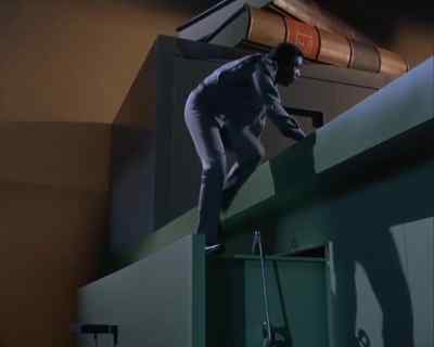 If you can create a distraction,
I think I can climb up there. - Land of the Giants