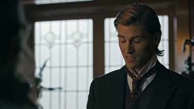 If we can match it to
Neily's polo mallet, - Gilded Newport Mysteries: Murder at the Breakers