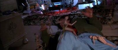 If you can't accessorize pulverize - Small Soldiers