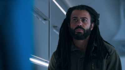 If you catch the killer, we'll
make you Train Detective - Snowpiercer