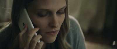 - If she comes back, don't try to engage.
- [knocking] - Clinical