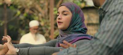 If she coochie coos my boyfriend sure I'll whack her - Gully Boy