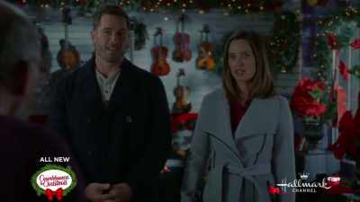If we could get Sarah Baxter
to play, - Chateau Christmas