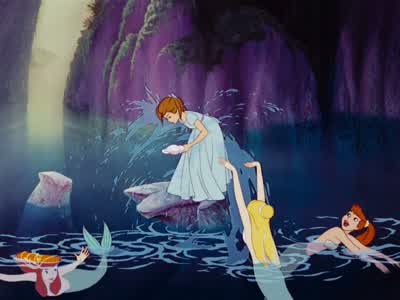 - If you dare to come near me again... - Peter Pan