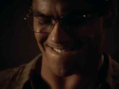 If he doesn't yell for help,
we're not really going to... - Lois & Clark: The New Adventures of Superman