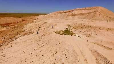 If they don't find opal
in the next few days, - Outback Opal Hunters