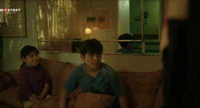 If you don't give me the remote,
we're going to have a problem. - Huesera: The Bone Woman