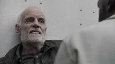 If you don't want people
in your business... - Fear the Walking Dead