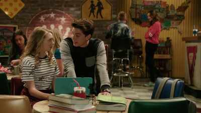 If Dr. Gaines doesn't want me
talking to Frankie after this, - I Am Frankie