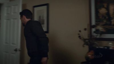 - "If eagles go hunting..."
He's got a gun. - Private Eyes