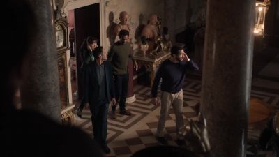 If everyone would like
to go outside, - Midsomer Murders