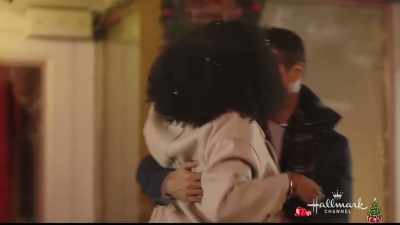 ♪ If you give me a kiss ♪ - A Majestic Christmas
