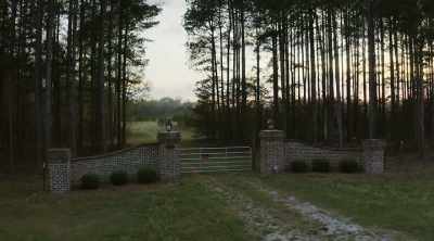 If Gloria was sick,
Gloria still went to work, - Murdaugh Murders: Deadly Dynasty