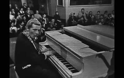 ♪ If you gon' love me
Let's please don't tease ♪ - Jerry Lee Lewis: Trouble in Mind
