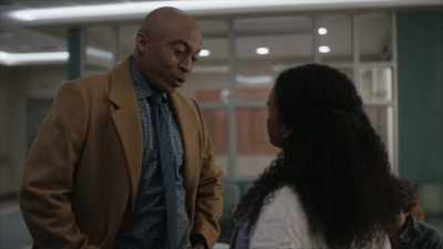 If Gregory testifies
against Joey C., - The Rookie: Feds