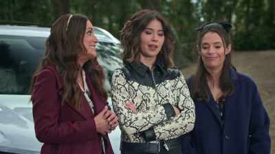 - If you guys watch
the movie again, - Maggie