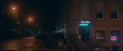 If he's not here in an hour,
we'll split. - Shoplifters of the World