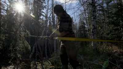 If I can't get the cable
pulled all the way tight, - Life Below Zero: Next Generation