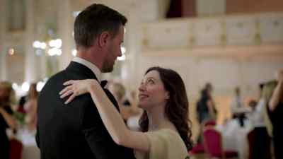 If I didn't know better, - Love on the Danube: Kissing Stars