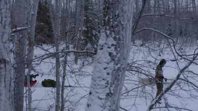 If I go in, you gotta
chew through the leash, - Life Below Zero: Next Generation