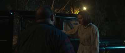 If I hear anyone coming,
I'm back around here, alright? - Black Cab