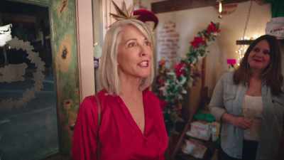If I lived
in this cute town, - Adult Swim Yule Log 2: Branchin' Out