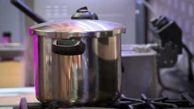 If I open that pressure cooker,
and the meat is done, - Secret Chef