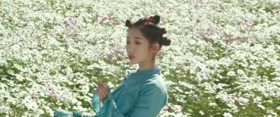 If I pick the flower,
the flower is blessed. - Jade Dynasty
