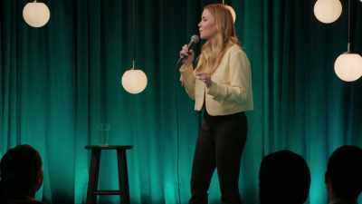 If I tried to post my boobs
online behind a paywall - Kelsey Cook: Mark Your Territory