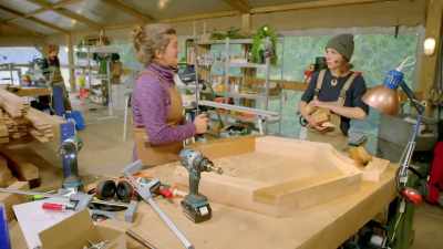 If I've got a hope in hell
of getting this cladding up, - Handmade: Britain's Best Woodworker