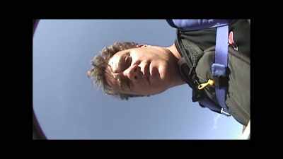 If Jimmy's reserve parachute
does not open, - Fly