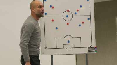If he jumps with that, then you attack. - All or Nothing: Manchester City