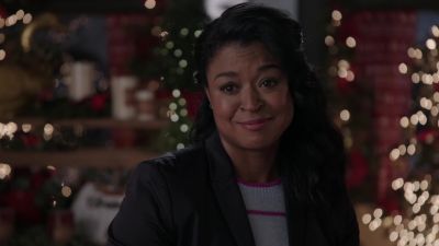 If you let him go, I'm afraid
you'll end up back here, - Christmas Wreaths and Ribbons