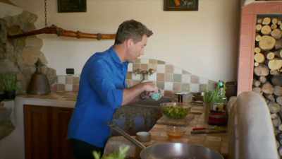 If you like spices,
you can put an extra pinch. - Gino's Italian Family Adventure