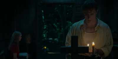 If no one sees
the beacon outside, - Flowers in the Attic: The Origin